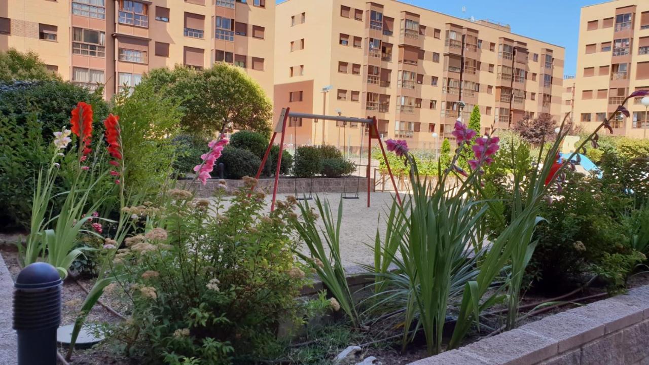Apartment Madrid Barajas Exterior foto